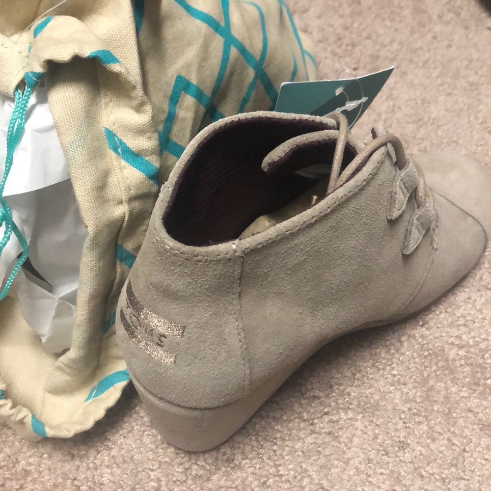 Tom shoes
